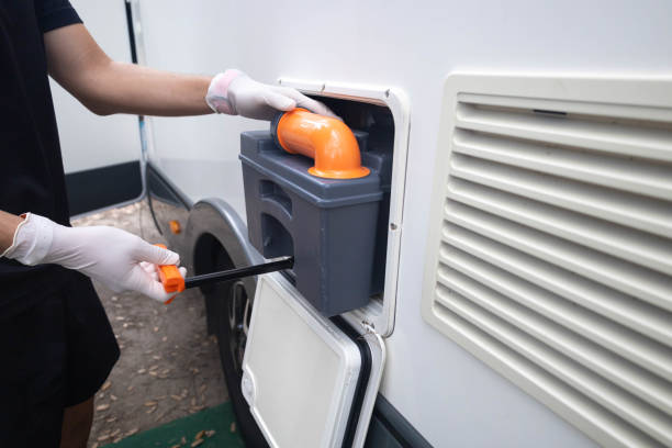 Portable Toilet Options We Offer in Palm Beach Gardens, FL